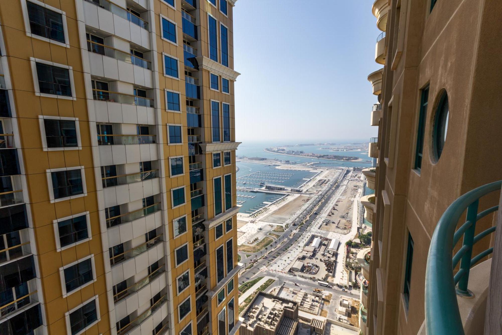 Nice Single Rooms For "Girls" Only In Dubai, Marina 외부 사진