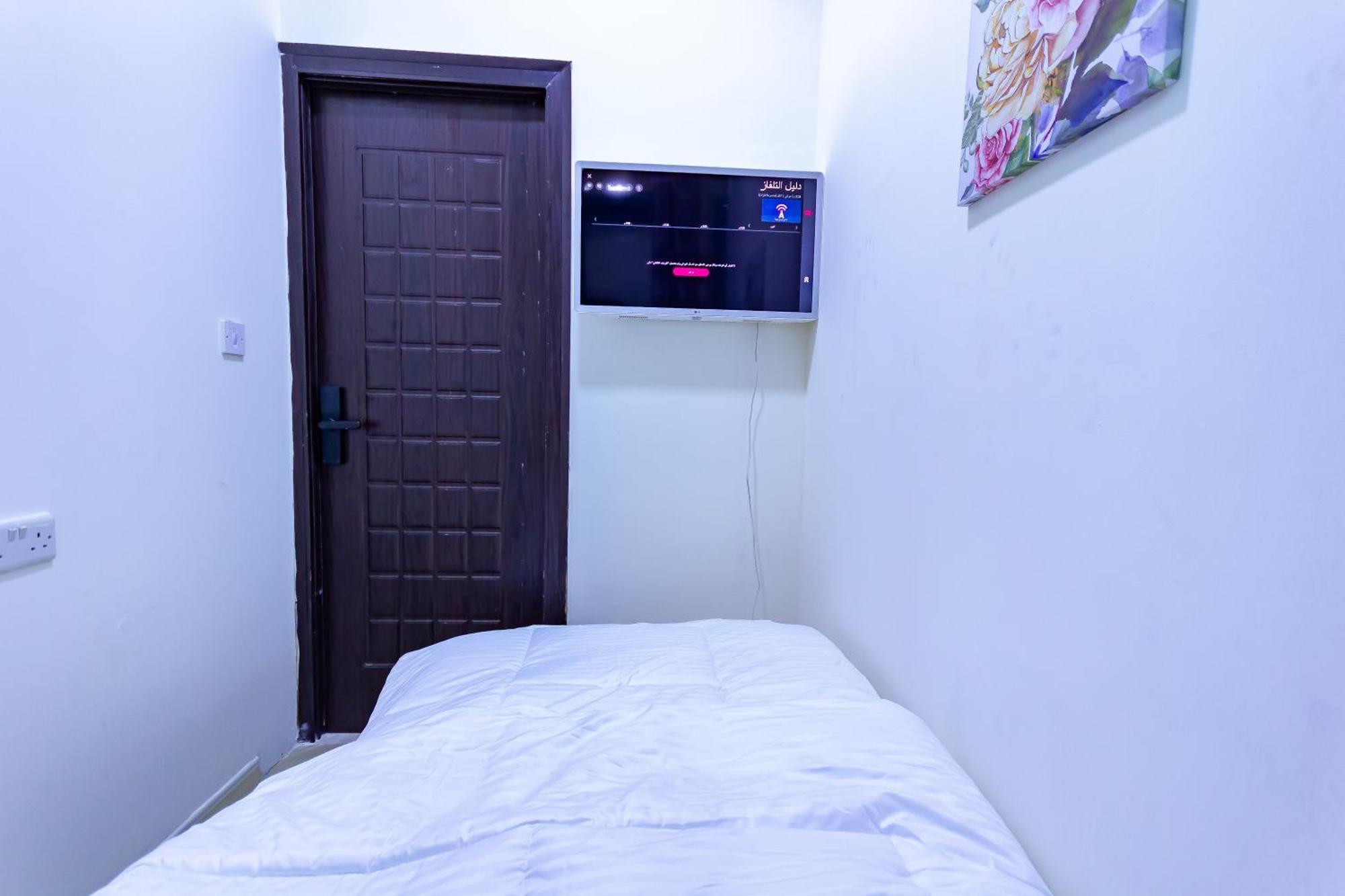 Nice Single Rooms For "Girls" Only In Dubai, Marina 외부 사진