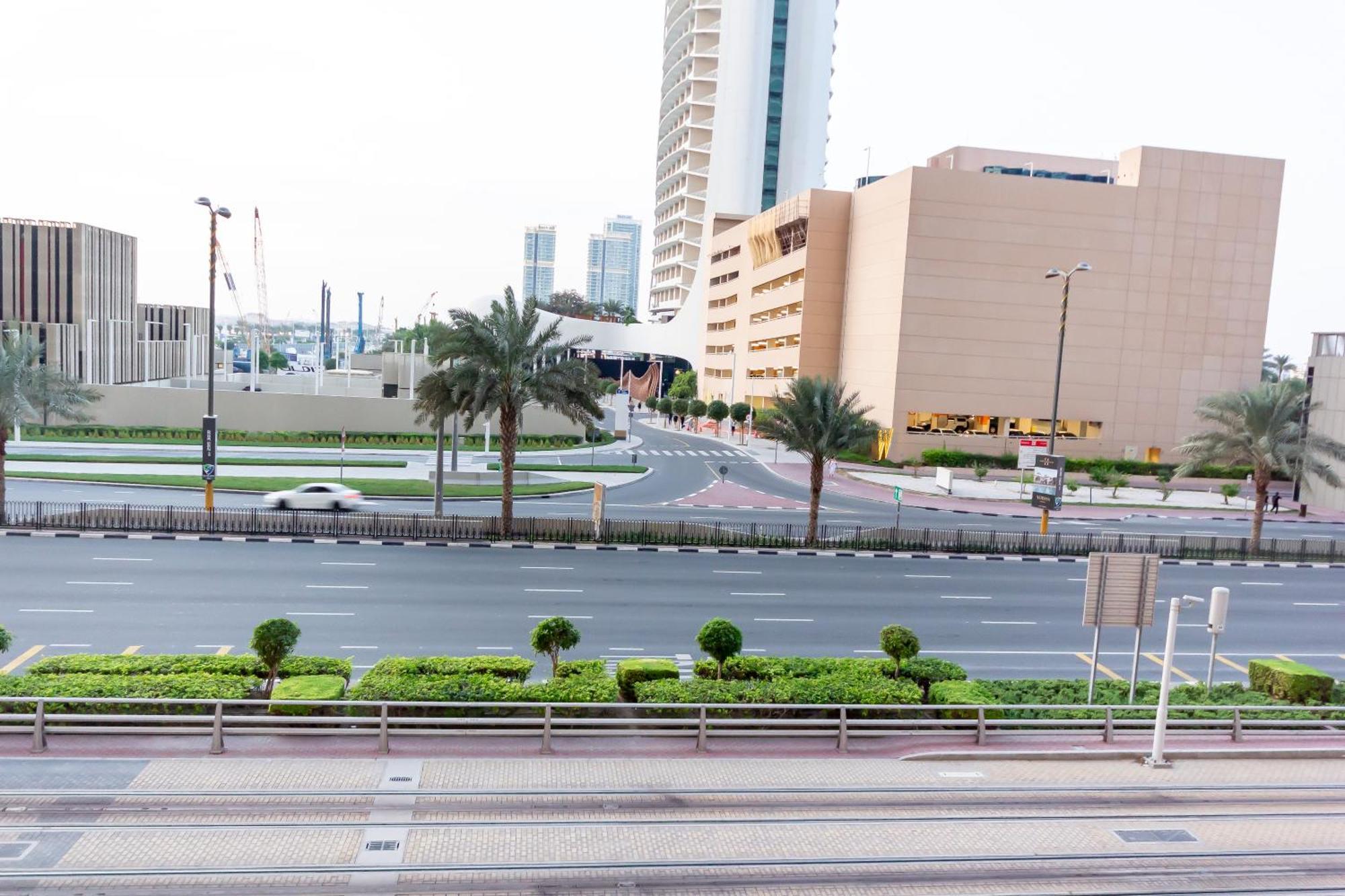 Nice Single Rooms For "Girls" Only In Dubai, Marina 외부 사진