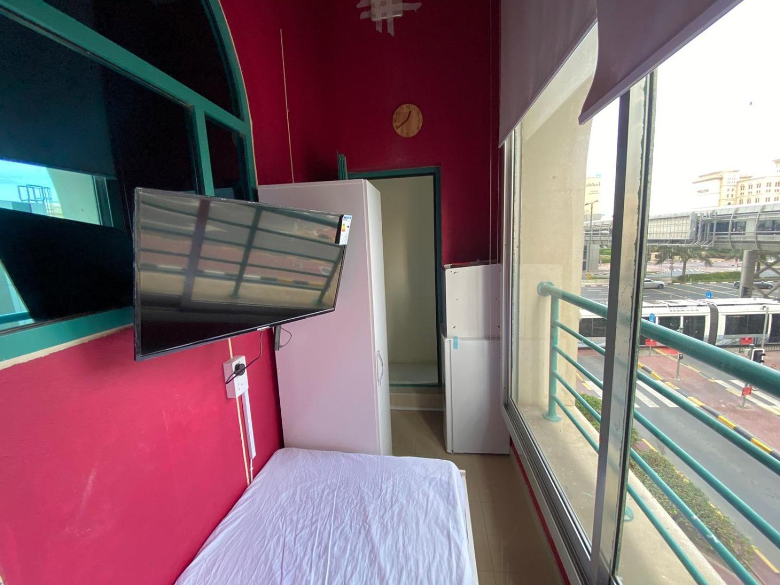 Nice Single Rooms For "Girls" Only In Dubai, Marina 외부 사진