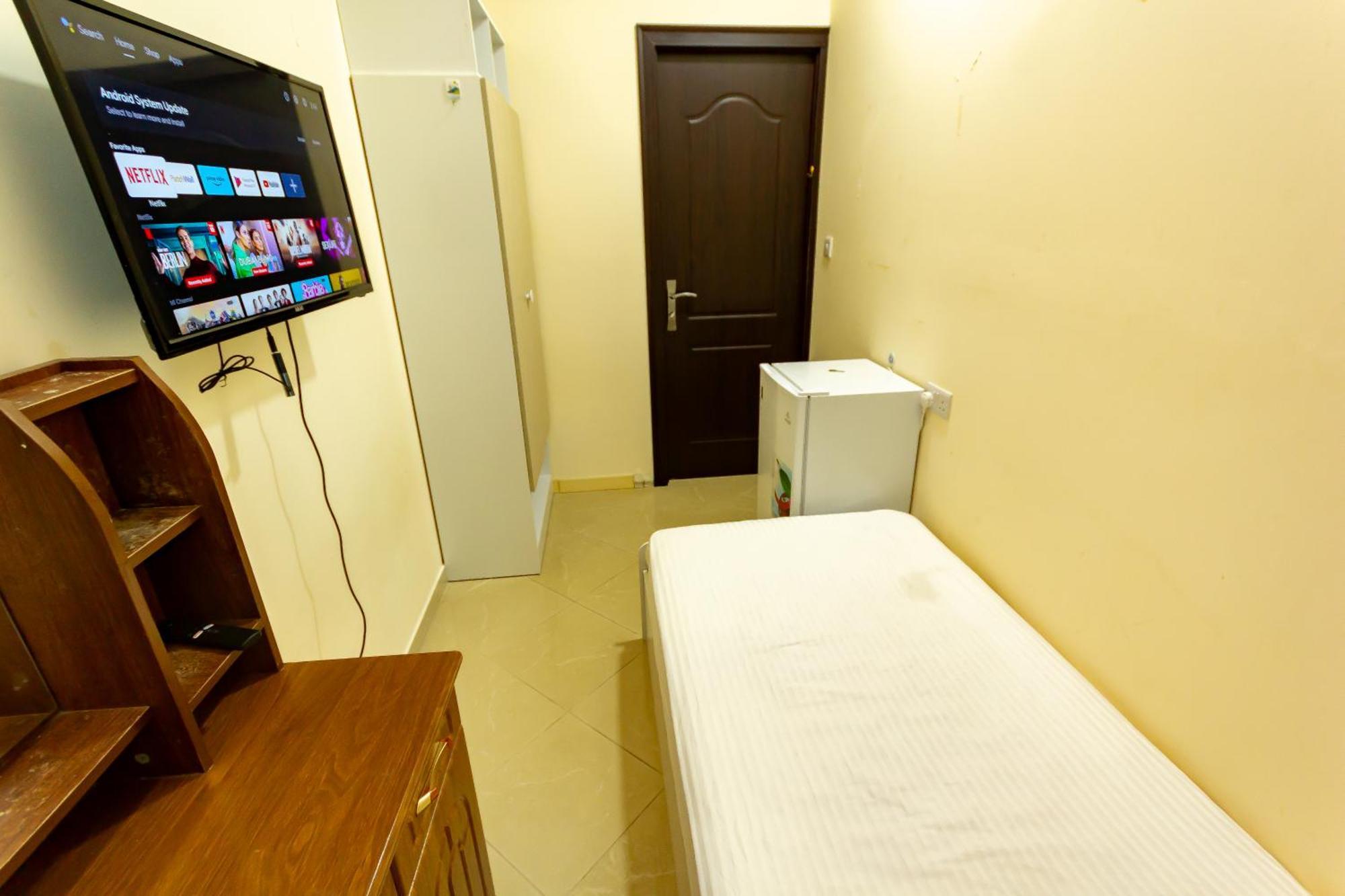 Nice Single Rooms For "Girls" Only In Dubai, Marina 외부 사진