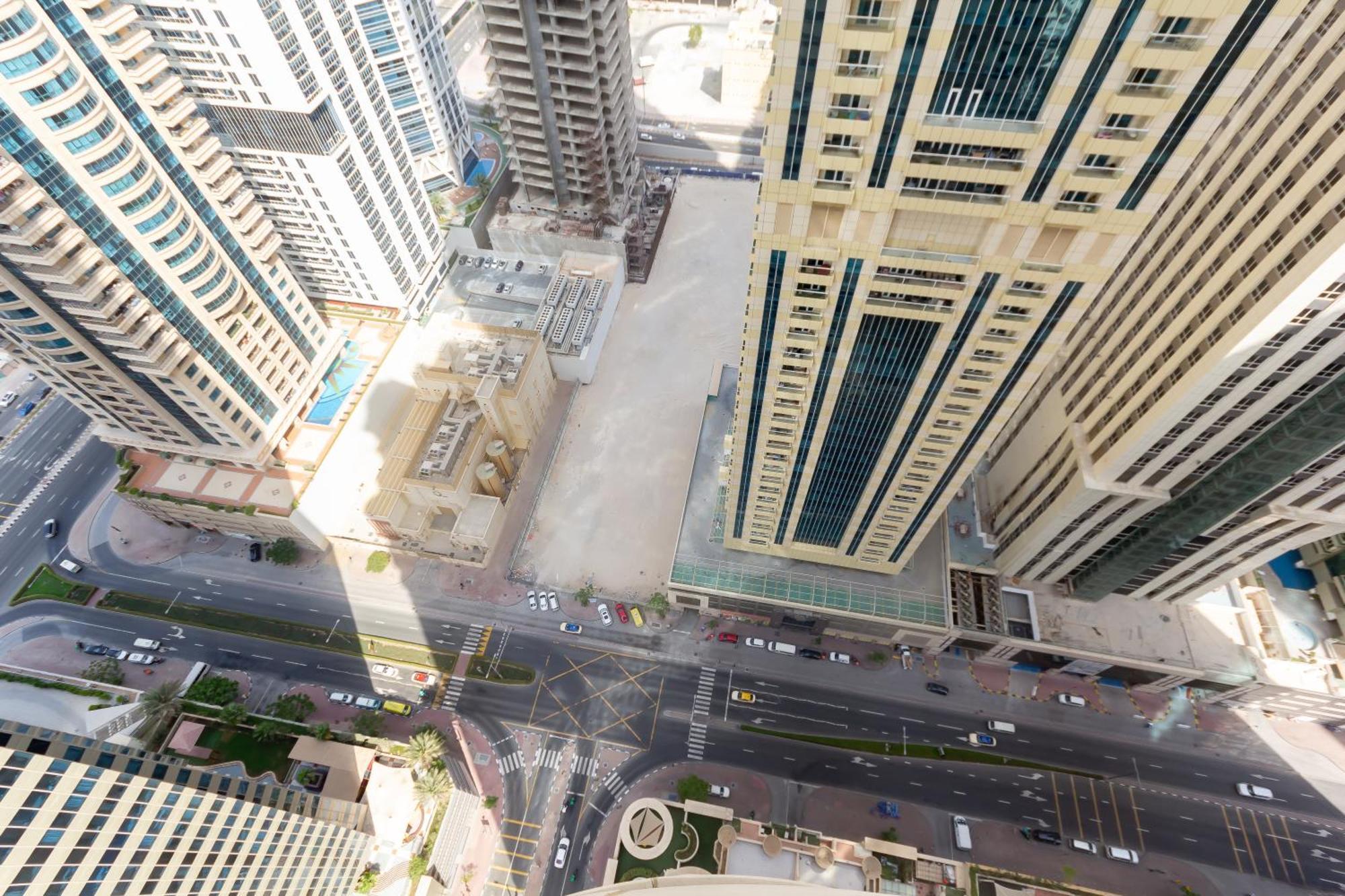Nice Single Rooms For "Girls" Only In Dubai, Marina 외부 사진