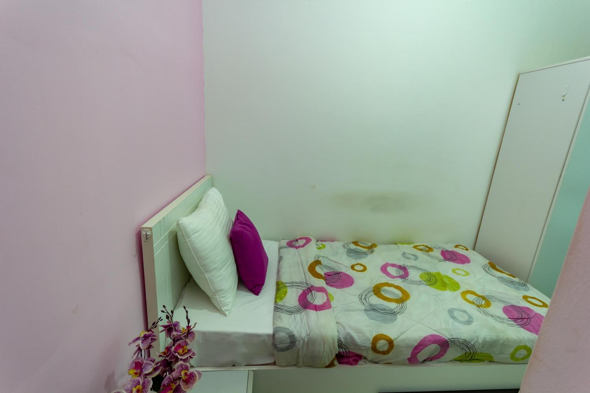 Nice Single Rooms For "Girls" Only In Dubai, Marina 외부 사진