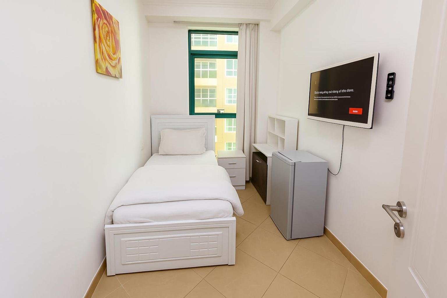 Nice Single Rooms For "Girls" Only In Dubai, Marina 외부 사진