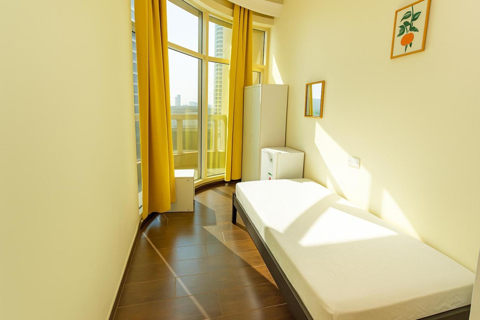 Nice Single Rooms For "Girls" Only In Dubai, Marina 외부 사진